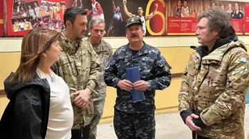 “Los argentinos siempre sacamos lo mejor de nosotros”, dijo Milei tras recorrer Bahía Blanca “Los argentinos siempre sacamos lo mejor de nosotros”, dijo Milei tras recorrer Bahía Blanca