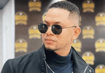 Un cantante brasileño se desplomó y murió en pleno show Un cantante brasileño se desplomó y murió en pleno show