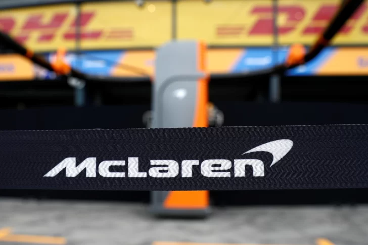 Los Mercedes y McLaren, para febrero