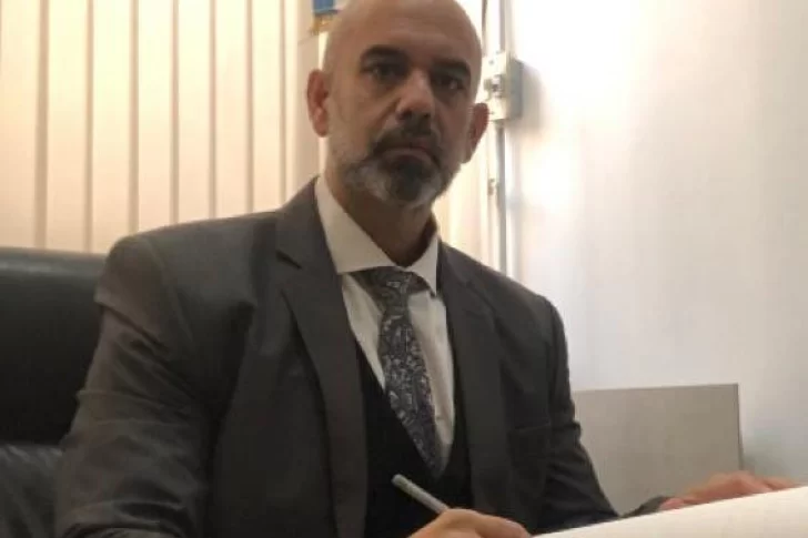 Tiene 78 años y violaba a una nena desde que ella tenía 5: le dan 8 años de cárcel