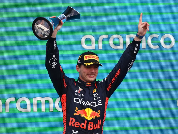 A Max Verstappen no le quisieron alquilar un auto