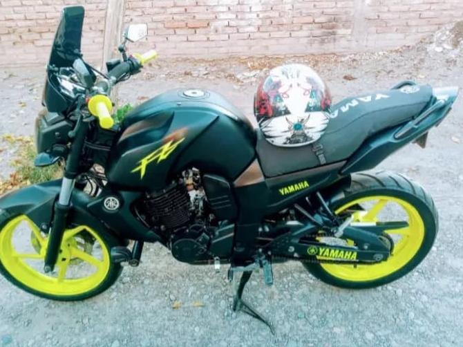 Le robaron la moto a un DT de Trinidad y por cámaras de seguridad descubrió cómo se la llevaron Le robaron la moto a un DT de Trinidad y por cámaras de seguridad descubrió cómo se la llevaron