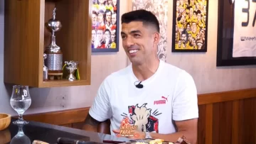 El mal momento que pasó Luis Suárez después de comer un asado hecho por un brasileño El mal momento que pasó Luis Suárez después de comer un asado hecho por un brasileño