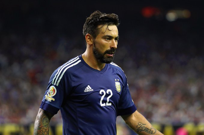 Parte médico de Lavezzi: fractura de clavícula y dudas por “heridas superficiales” en el abdomen Parte médico de Lavezzi: fractura de clavícula y dudas por “heridas superficiales” en el abdomen