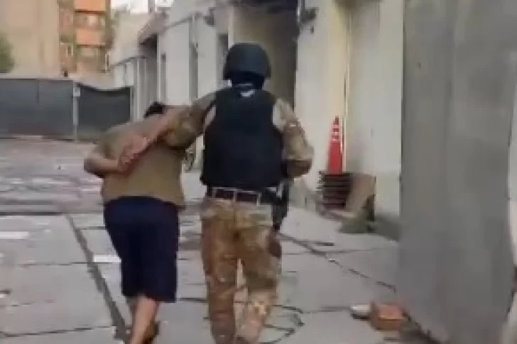 Detienen en Jáchal a un sujeto acusado de traficar pornografía infantil