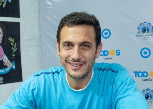 El intendente de Lanús anunció un bono de $100.000 para los empleados municipales El intendente de Lanús anunció un bono de $100.000 para los empleados municipales