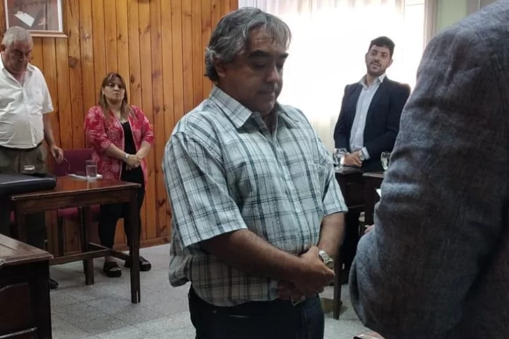 Tras el escándalo, asumió Pedro Gómez como concejal de Caucete