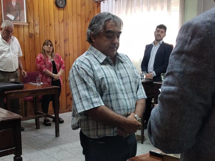 Tras el escándalo, asumió Pedro Gómez como concejal de Caucete