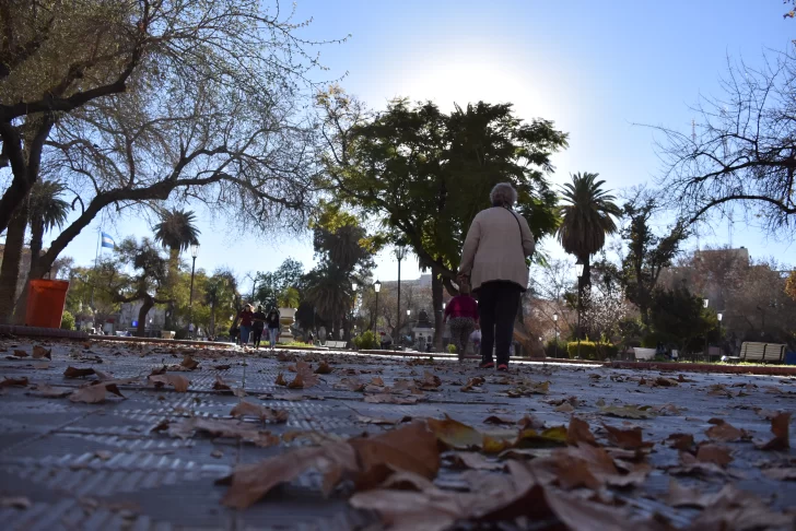 Según el SMN, en la tarde llegará el Sur, pero para mañana se espera fuertes ráfagas de Zonda Según el SMN, en la tarde llegará el Sur, pero para mañana se espera fuertes ráfagas de Zonda