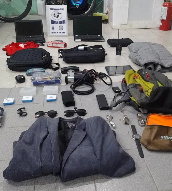 Recuperaron parte de un botín de una banda sanjuanina que robó en Mendoza Recuperaron parte de un botín de una banda sanjuanina que robó en Mendoza
