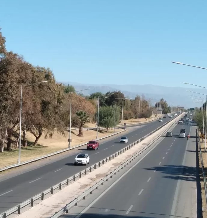 Viernes Santo con buen tiempo y cielo despejado Viernes Santo con buen tiempo y cielo despejado