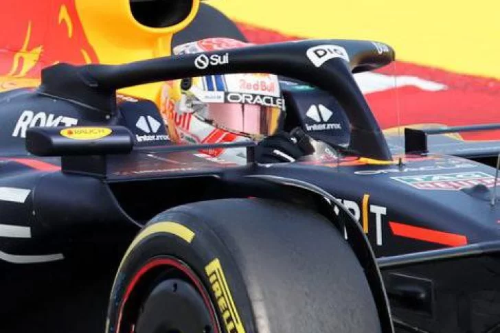 Max no afloja y lidera las prácticas