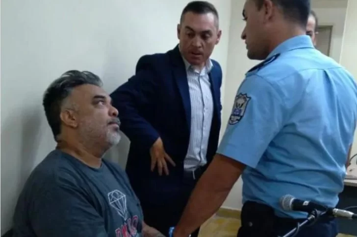 El locutor acusado de abusar de dos nenas sigue bajo investigación, pero ahora libre