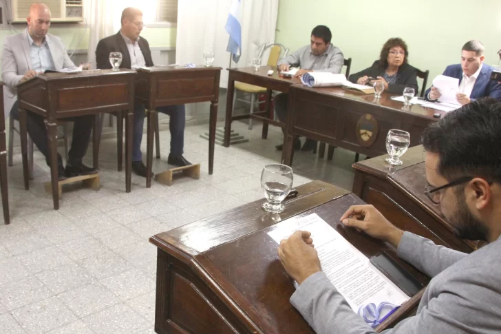 El Concejo de Caucete pidió un informe a la intendenta por aumentar la planta política