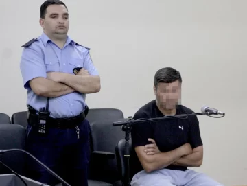 Mujer denunció que su exesposo la golpeó y manoseó en un baño y que luego la amenazó Mujer denunció que su exesposo la golpeó y manoseó en un baño y que luego la amenazó