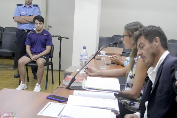 Lo castigan por tener pornografía infantil