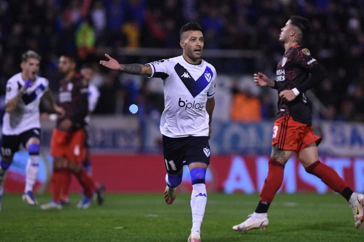 Vélez le hizo precio a River
