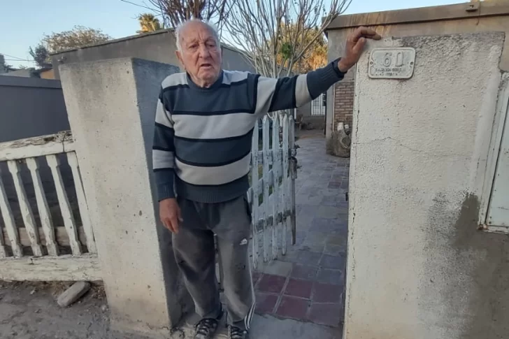 Caen dos gitanos por el cuento del tío a tres ancianos que entregaron 60.000 dólares