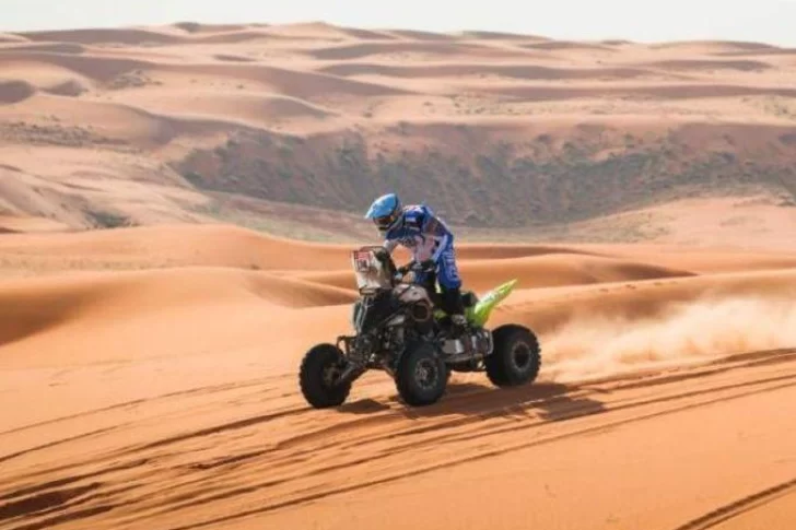 Andújar aguanta la embestida de Giroud en quads y Benavides se aleja de la punta en motos