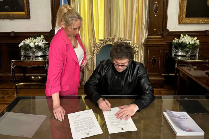 Para el Gobierno, “la política tiene la oportunidad de empezar a revertir el daño que ha causado”