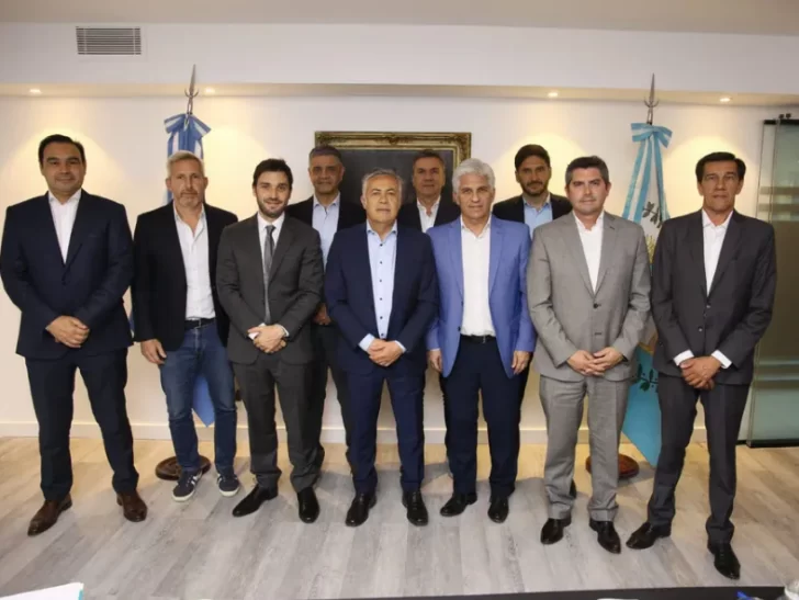 Los 10 gobernadores de Juntos por el Cambio llamaron a votar por la Ley Bases y el paquete fiscal