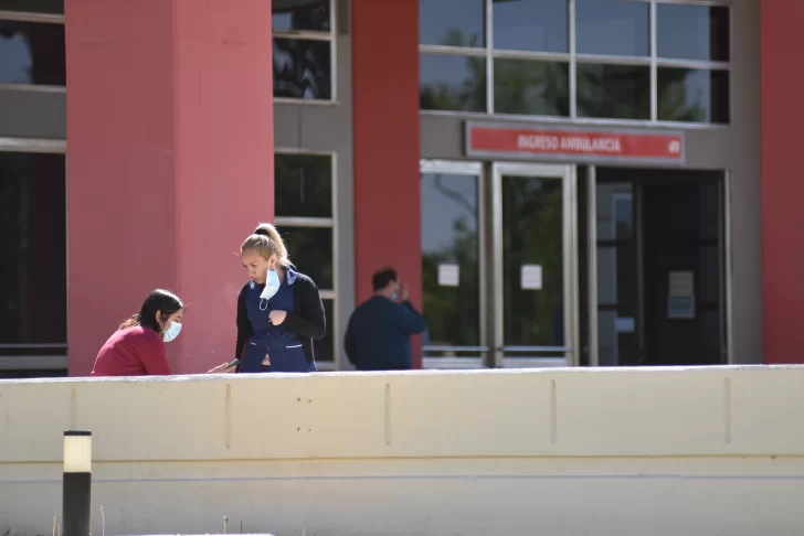 Un padre y su hija de 9 años terminaron en el hospital tras chocar en Rivadavia Un padre y su hija de 9 años terminaron en el hospital tras chocar en Rivadavia