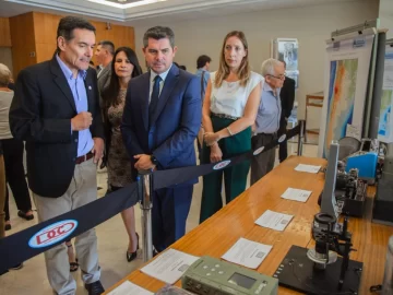 Orrego inauguró la exposición para conmemorar el 80º aniversario del terremoto del ‘44 Orrego inauguró la exposición para conmemorar el 80º aniversario del terremoto del ‘44