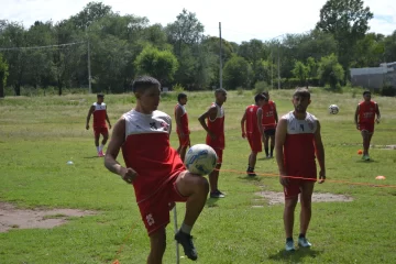 Con el día nublado y la cancha en condiciones, Rivadavia irá por el pasaje a semifinales Con el día nublado y la cancha en condiciones, Rivadavia irá por el pasaje a semifinales