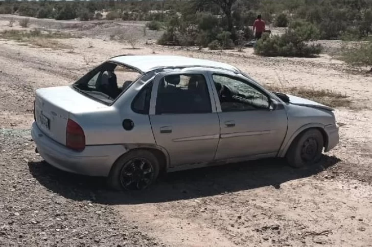 Una familia de La Rioja protagonizó un violento vuelco cerca de Bermejo: al menos un herido