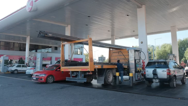 Pese a las promos, no remontan las bajas ventas de combustible