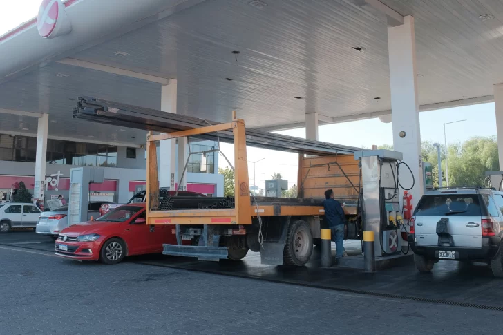 Pese a las promos, no remontan las bajas ventas de combustible