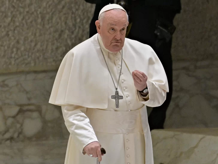 Francisco calificó como “hipocresía” las críticas al documento que avala bendecir a homosexuales Francisco calificó como “hipocresía” las críticas al documento que avala bendecir a homosexuales