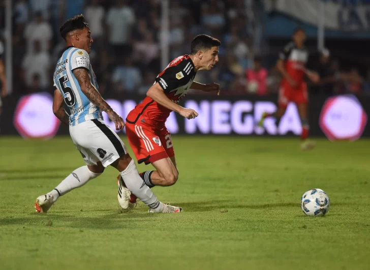 River empató sin goles con Atlético Tucumán y quedó puntero de su zona River empató sin goles con Atlético Tucumán y quedó puntero de su zona