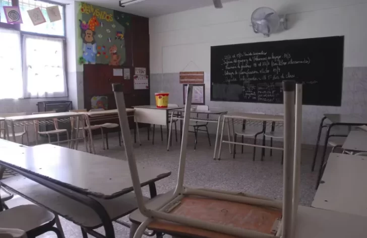 Los gremios docentes UDA y AMET anunciaron un paro nacional para el lunes 26 Los gremios docentes UDA y AMET anunciaron un paro nacional para el lunes 26