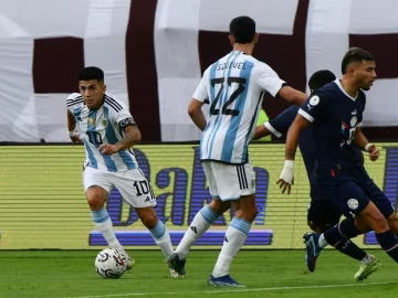 Argentina empató 3 a 3 con Paraguay y deberá ganarle a Brasil Argentina empató 3 a 3 con Paraguay y deberá ganarle a Brasil
