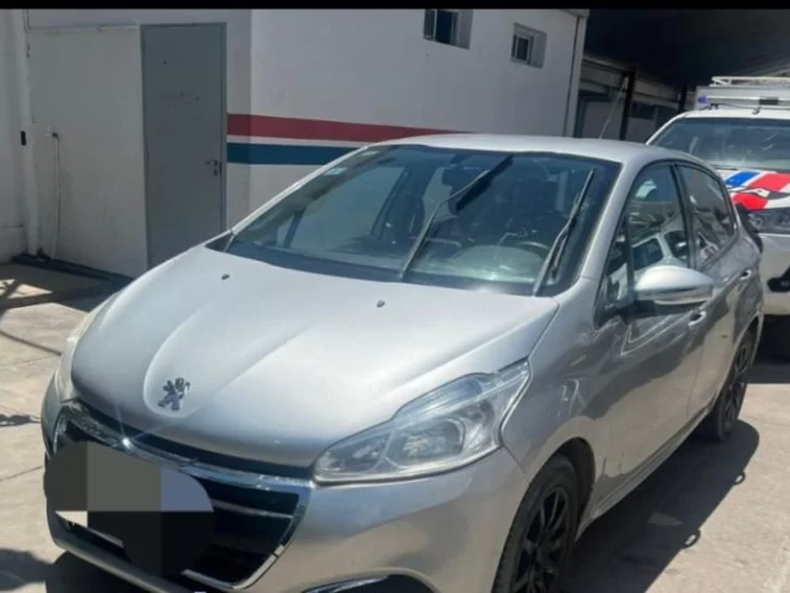 Tras 5 meses, dan en San Juan con un auto robado en Mendoza Tras 5 meses, dan en San Juan con un auto robado en Mendoza