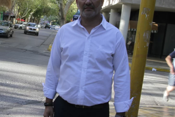 Asoma modelo para la renovación