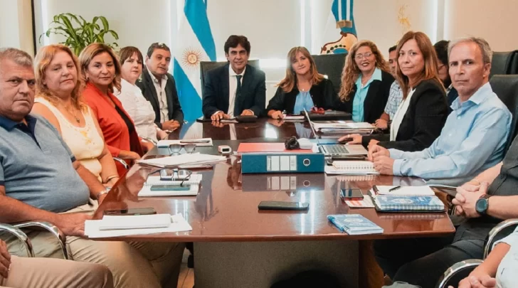 Gremios piden garantizar el Fonid y dilatan la definición hasta el jueves