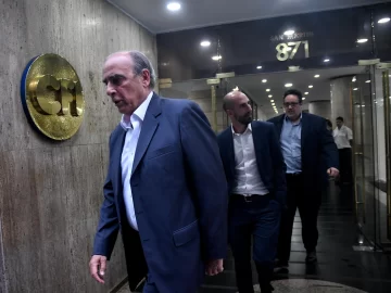 Francos adelantó que Milei vetará cualquier plan de coparticipar el Impuesto País Francos adelantó que Milei vetará cualquier plan de coparticipar el Impuesto País