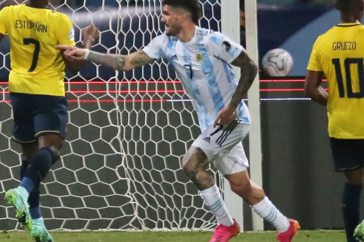 Argentina lo simplificó con goles