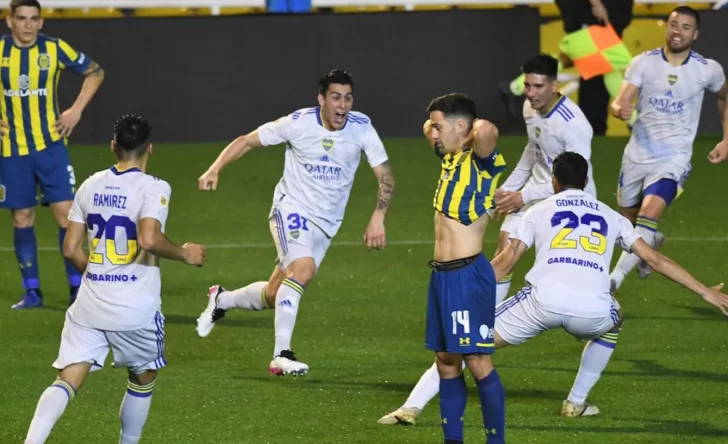 Con un gol en contra de Torrent en el final, el Xeneize venció a Central 2 a 1. Con un gol en contra de Torrent en el final, el Xeneize venció a Central 2 a 1.