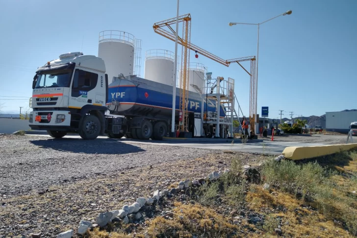 YPF baja un contrato a una empresa y pone en riesgo 22 puestos de trabajo