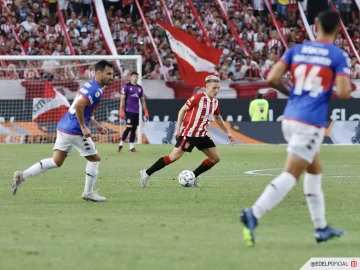 Estudiantes venció con claridad a Tigre por 2 a 0 Estudiantes venció con claridad a Tigre por 2 a 0