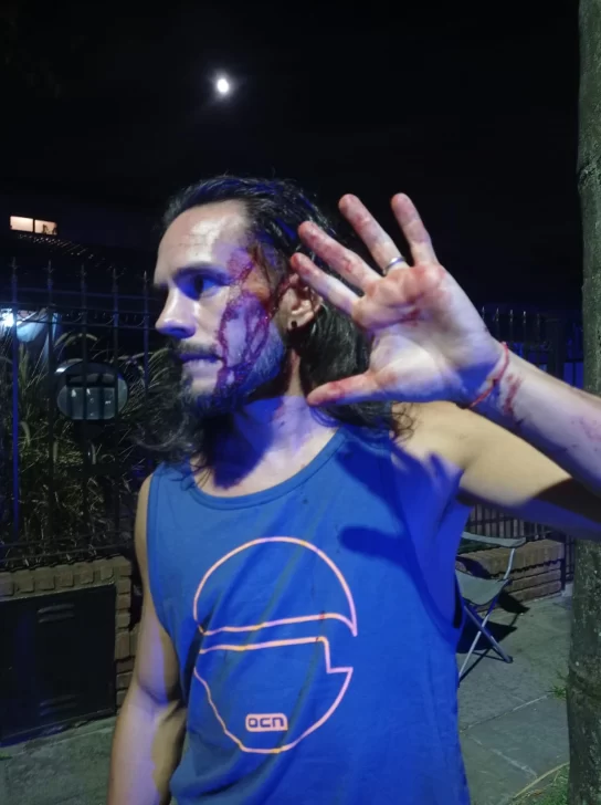 VIDEO: festejaban un aniversario y encapuchados les coparon la casa