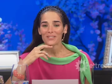 Juana Viale y un incómodo momento en vivo tras quedar con el micrófono abierto Juana Viale y un incómodo momento en vivo tras quedar con el micrófono abierto