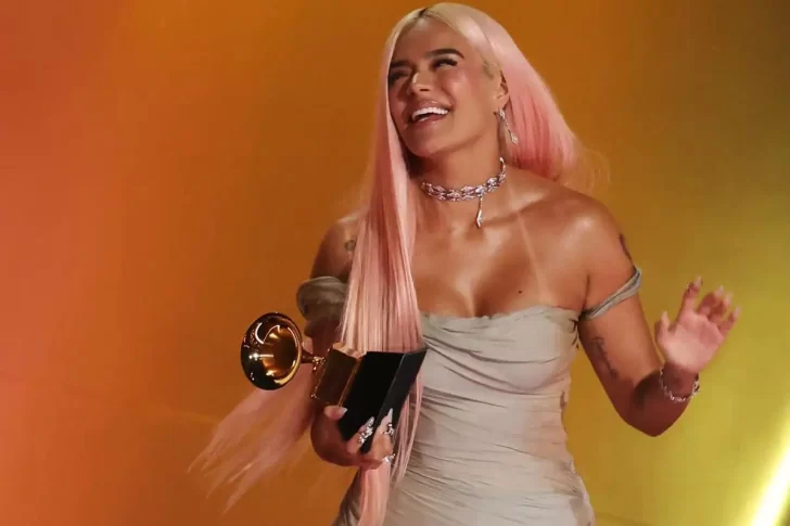 Karol G, con ropa que apenas tapaba y ¡mucho al aire!