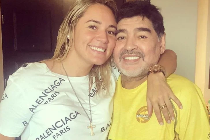 Trascendió por qué no dejaron entrar a Rocío Oliva al velatorio de Diego Maradona