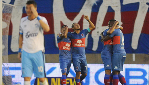 El primer triunfo de Tigre fue con goleada a Atlético Tucumán El primer triunfo de Tigre fue con goleada a Atlético Tucumán