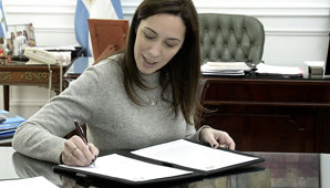 Vidal denunció al concejal que instó a golpearla Vidal denunció al concejal que instó a golpearla