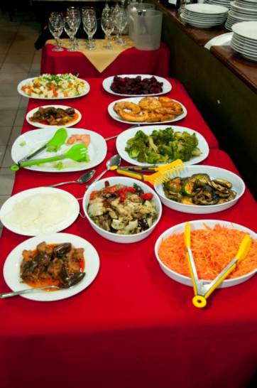 Parrillada y ensaladas diente libre Parrillada y ensaladas diente libre